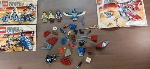 Lego - Lot of 4 Loose Figures - 3 Manuals & Pieces - Excellent Used Condition 