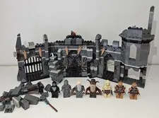 LEGO 79014 The Hobbit Dol Guldur Battle Incomplete with Minifigures 
