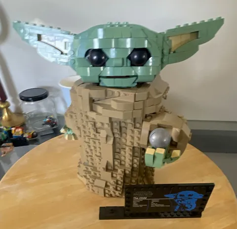 LEGO Star Wars The Child Grogu 75318 Complete Set w/ Display Plate 1073 pcs