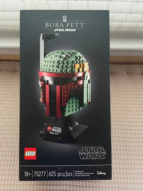 LEGO Star Wars Boba Fett Helmet (75277)  New Factory Sealed Retired Set
