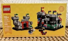 Lego 40775 Mini Knights Castle - 590 Pcs - New Sealed 2025 - Limited Edition GWP