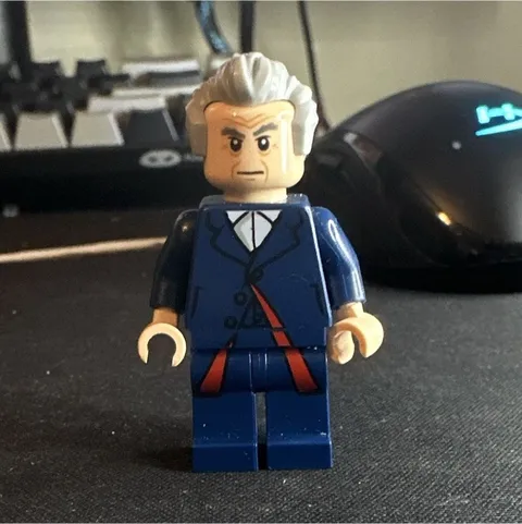LEGO Doctor Who Minifigure Blue Suit Gray Hair with Red Strap