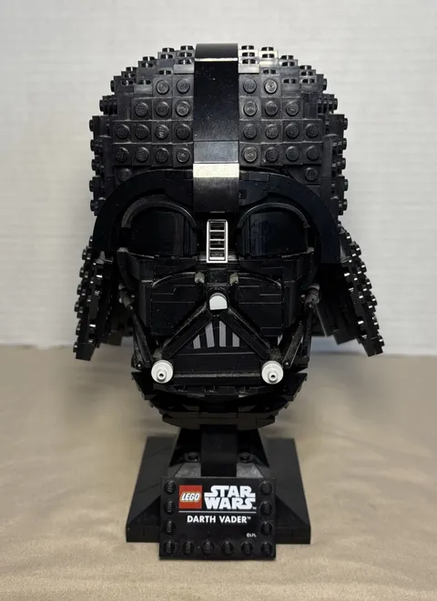LEGO Star Wars: Darth Vader Helmet (75304) Complete Out Of Box