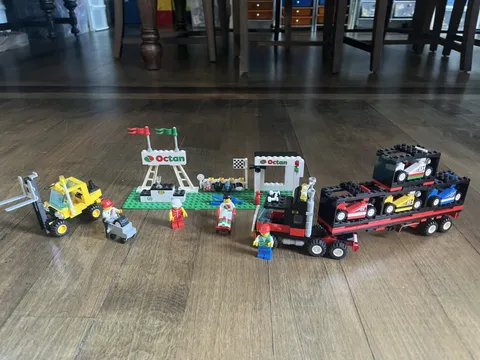 LEGO Classic Town: Race: Victory Cup Racers (6539)