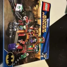 LEGO 6857 DC Comics Super Heroes The Dynamic Duo Funhouse Escape instructions.
