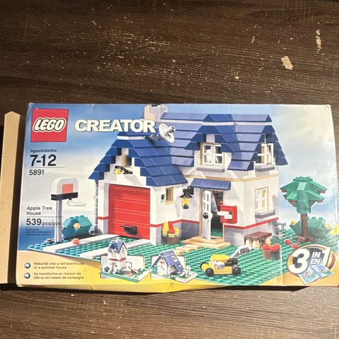 LEGO Creator 5891 Apple Tree House 3-in-1 539 pcs Box Instructions