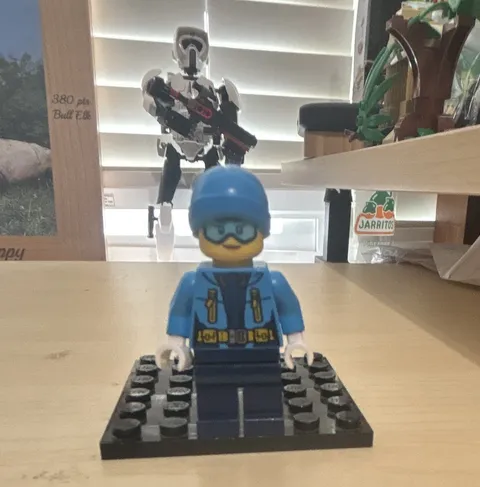 LEGO Minifigure female artic good con