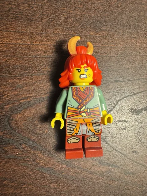 LEGO NINJAGO Wyldfyre 71793  Minifigure w/ Red Hair & Horned Helmet, Green Torso