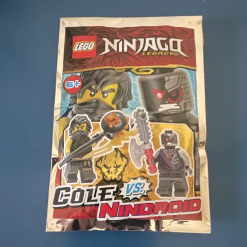 LEGO Ninjago Legacy Cole vs Nindroid Foil Pack 