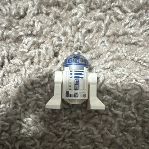 LEGO Star Wars R2-D2 Droid Minifigure - LEGO Set Name R2-D2 - Plastic