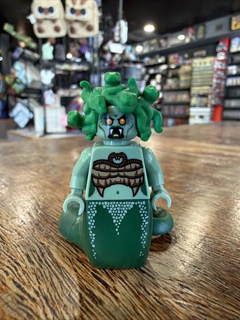 Lego Medusa 71001 Series 10 Collectible Minifigure RARE OOP Retired