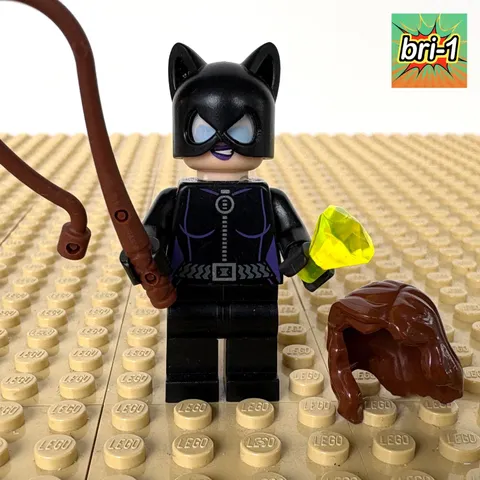 LEGO DC, Batman 2: Catwoman JEWEL sh0006, 6858, CATCYCLE CHASE, 2012 SELINA KYLE