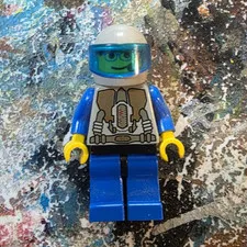 LEGO Blue Space Driver Minifigure Gray Helmet Blue Visor Gray Torso Legs
