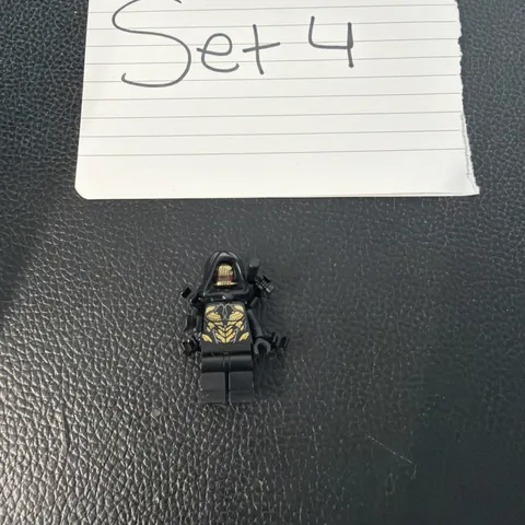 LEGO Minifigure Outrider from Super Heroes Avengers Infinity War SH505