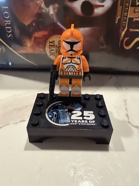 LEGO Star Wars Bomb Squad Clone Trooper Minifigure. SW0299 P1. 2011 Near-Mint