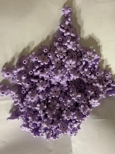 LEGO-NEW-#32606-LAVENDER-WITH 7 THICK PETALS & PIN-20 PIECES