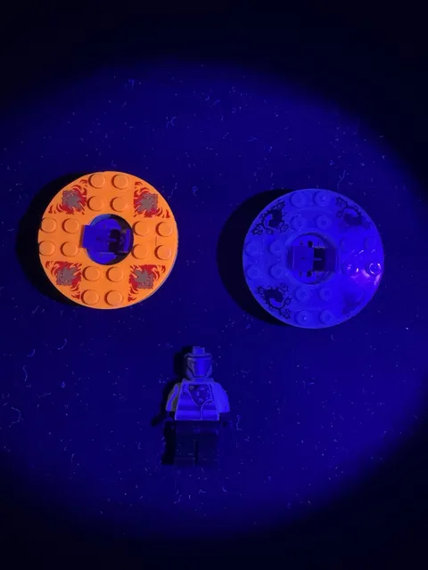 LEGO NINJAGO Spinners Disc X2 Spinners (Kai & Lord Garmadon) & A Prison Zane Fig