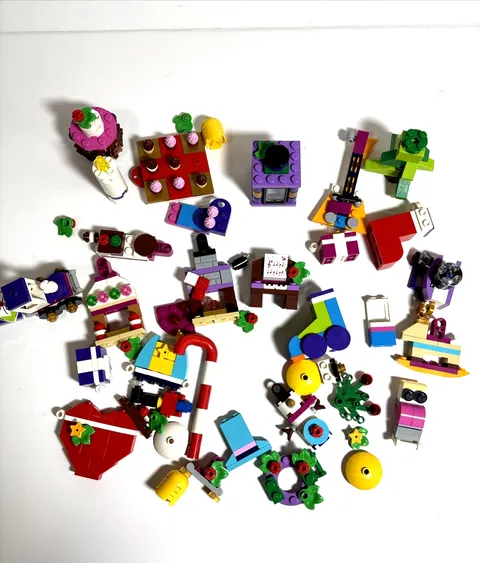 Lego 2018 Friends Advent Calendar Collection of Parts & Pieces, Some Built