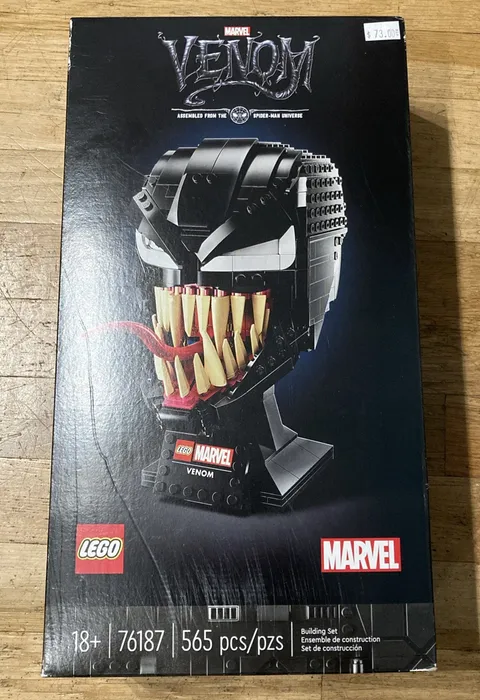 LEGO Marvel Venom 76187 565pcs 18+ Display Stand Included New in unopened Box