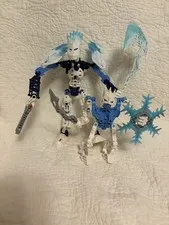 LEGO BIONICLE GLATORIAN STRAKK  (8982) with LEGO Bionicle Agori: Metus (8976) 
