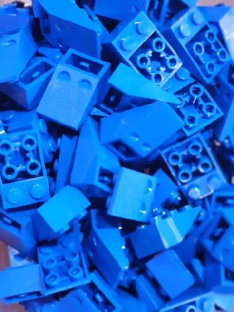Lego 3747b Blue Qty 208 NEW Slope, Inverted 33 3 x 2 with Flat Bottom Pin and Co