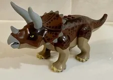 LEGO Jurassic World: Dinosaur Triceratops with Reddish Brown Back - 5885 - NICE!