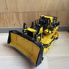 LEGO TECHNIC 42131 CAT D11 Bulldozer - Tested! - Great Condition Used