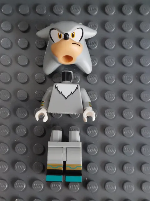 Lego 77118 Silver Minifigure - Brand New - Unassembled