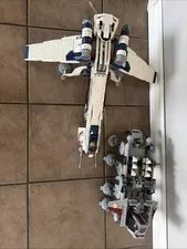 LEGO Star Wars: Republic Dropship with AT-OT Walker (10195)
