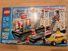 LEGO City Trains Train Station 7937 361pc Complete Set sealed box