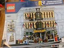 LEGO Creator Expert: Grand Emporium (10211) 100% Complete No Box