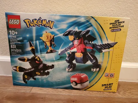 LEGO Pokémon SMART Play: Umbreon vs. Garchomp Championship Battle 72165