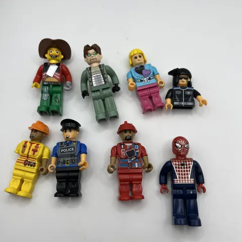 Lego Lot of 8 Junior Minifigures Spider-Man Collectible Toys