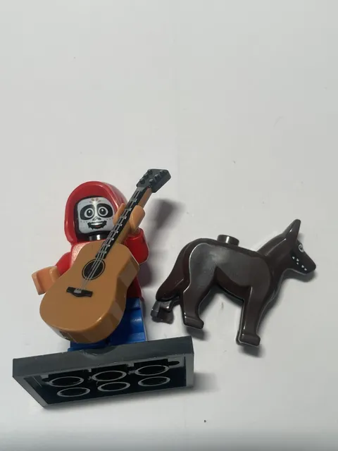 LEGO | Disney 100 series 3 ~ MIGUEL & DANTE ( COCO ) Minifigures Pixar Disney