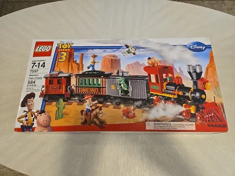 LEGO Toy Story 3 Western Train Chase 7597 Complete Set 584 pcs Box New Sealed