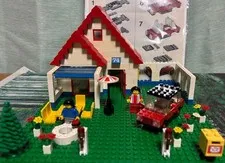 LEGO Town 6374 Holiday Home 1983