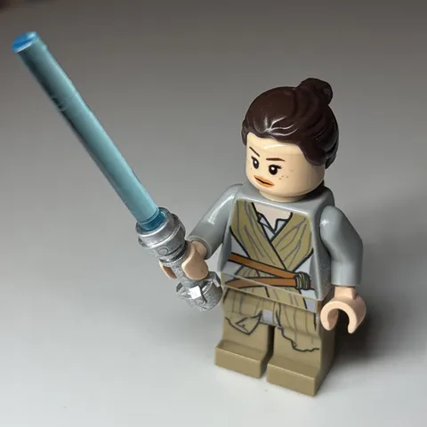 LEGO Star Wars Rey Minifigure sw0677  75099 75105 75148 75178 75192 75236