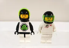 2 Lego Space Minifigures Lot Classic Space and Blacktron II