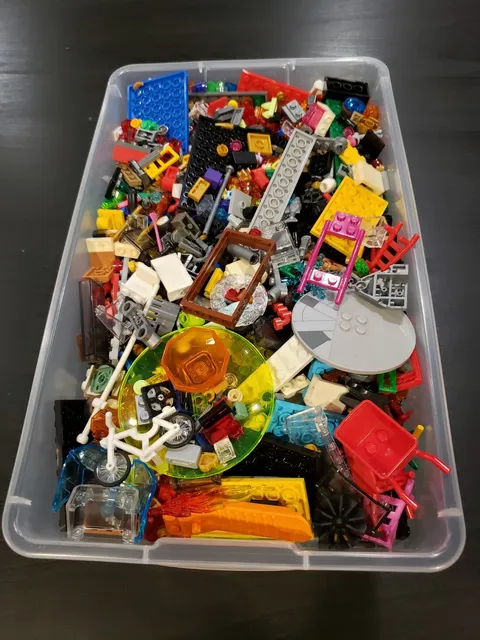 3.6 Lbs Random Authentic Lego Pieces. Lots of Good Parts.