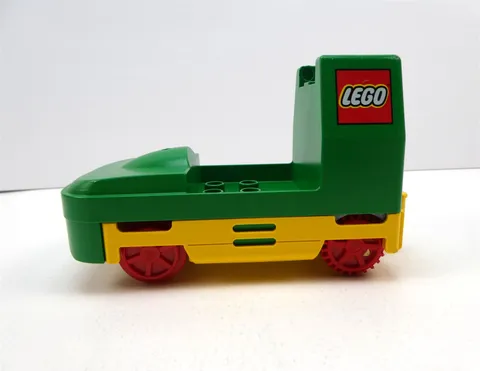 Lego Duplo Motorized Green Train Passenger Locomotive Base Yellow Bottom (2961)