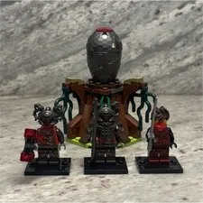 100% Complete LEGO NINJAGO The Vermillion Attack W/ Minifigures ( Set 70621 )