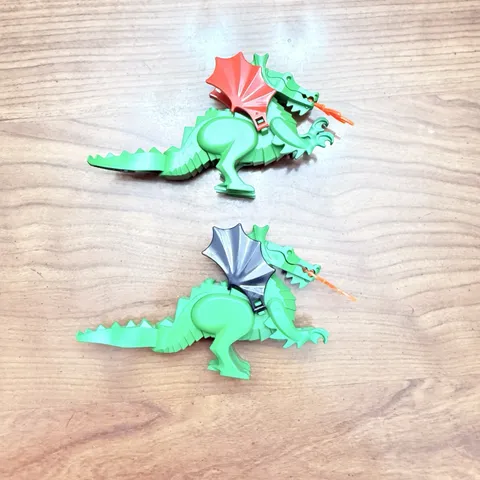 VTG LEGO 6028 2 Knight Classic Green Red And Black Winged Dragon Minifigure