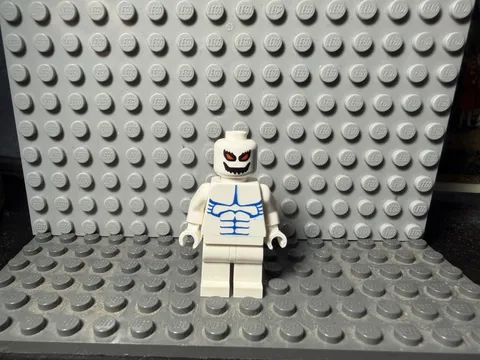LEGO Batman The Video Game 2008: Custom Yeti LEGO Minifigure *RARE*
