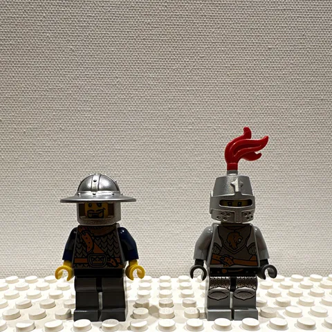 LEGO Castle Minifigures - Lion Knight & Crown Knight - READ DESCRIPTION!