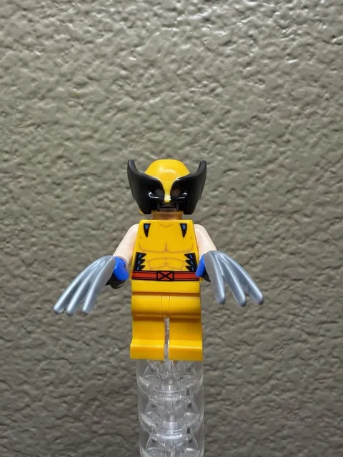 LEGO Wolverine Marvel Super Heroes from set: 76202 X-Men Wolverine Mech Armor D2