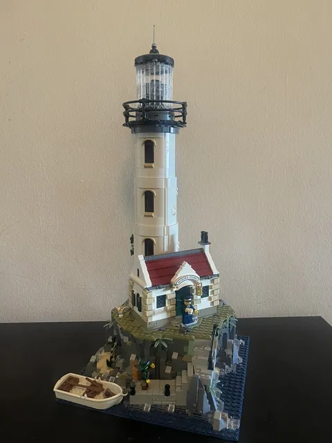 LEGO Ideas: Motorized Lighthouse (21335) No Box No Manual Retired