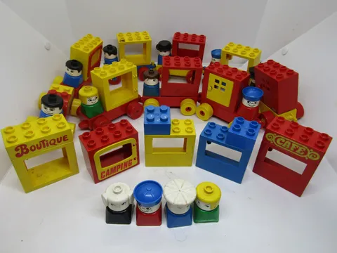 Vintage Lego Duplo Building Block 39-Piece Set with 13 Figures, 9 Wheeled Platfo