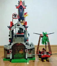 LEGO 6097 Night Lord's Castle + 6037 Witch's Windship Castle 1997