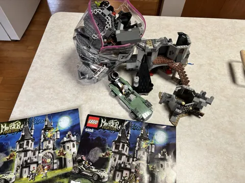LEGO Parts Lot For Monster Fighters Vampyre Castle 9468 Incomplete Mini Figure