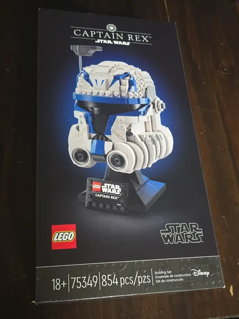 LEGO Star Wars Captain Rex Helmet Collection 75349 854 pcs Mint Error (spelling)